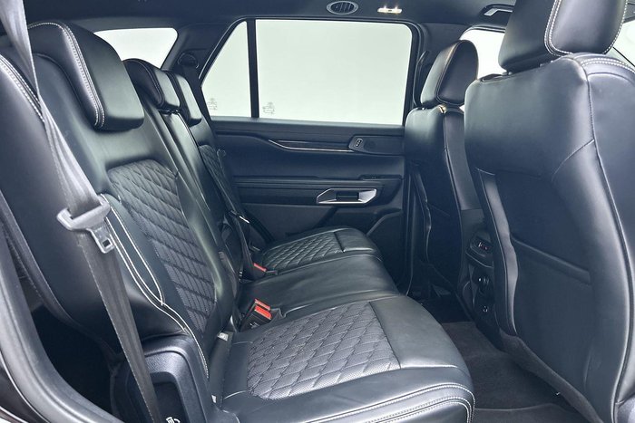 2024 Ford Everest Platinum