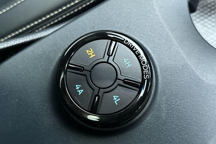 2024 Ford Everest Platinum