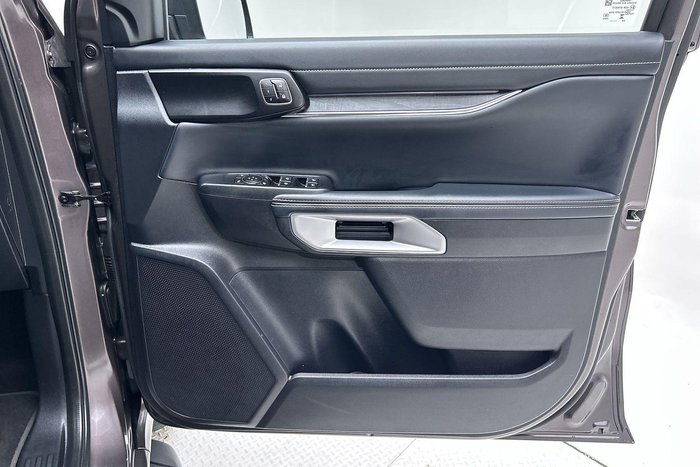 2024 Ford Everest Platinum