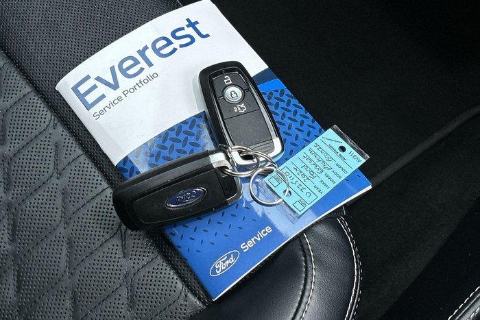 2024 Ford Everest Platinum