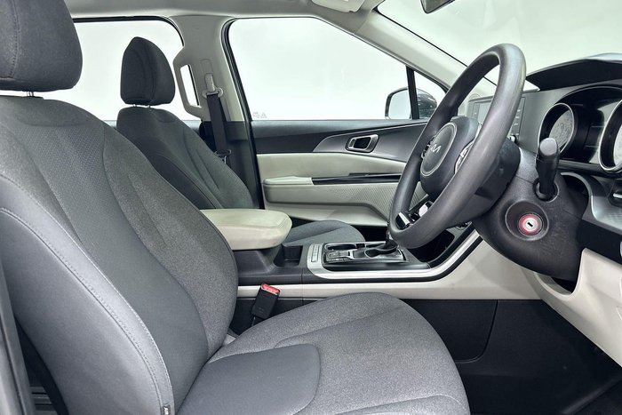 2023 Kia Carnival S