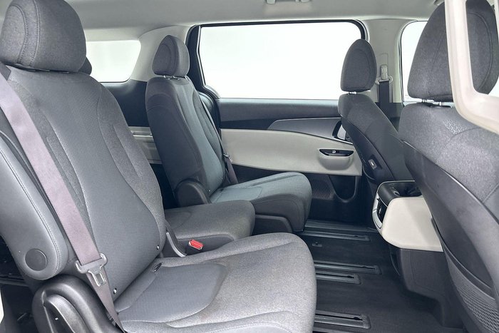 2023 Kia Carnival S