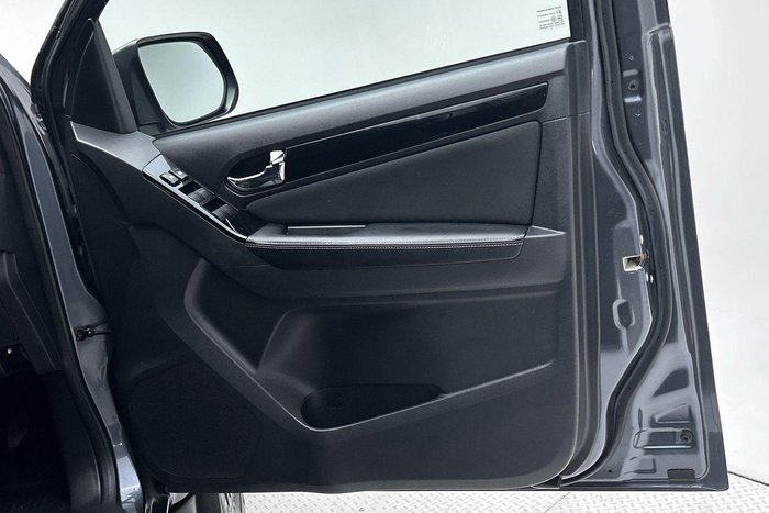 2021 Isuzu MU-X LS-U