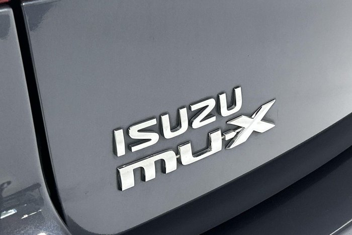 2021 Isuzu MU-X LS-U