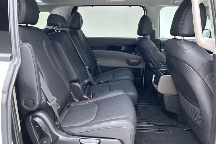 2024 Kia Carnival GT-Line HEV