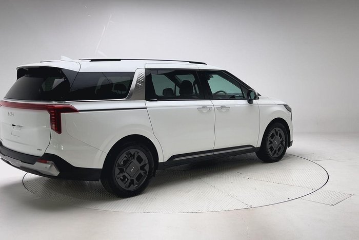 2024 Kia Carnival GT-Line HEV