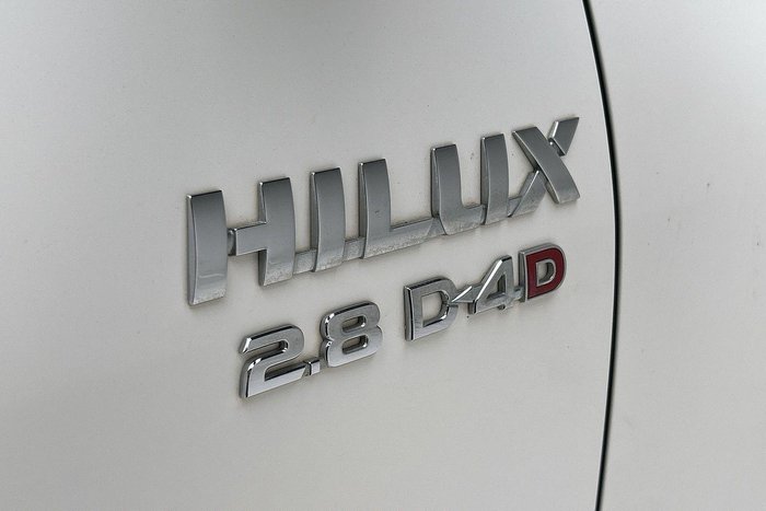 2022 Toyota Hilux SR