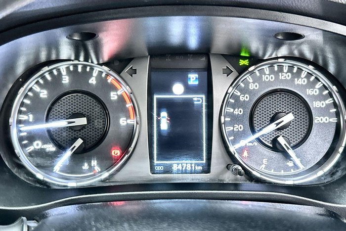 2022 Toyota Hilux SR