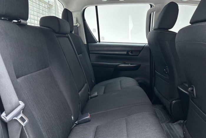 2022 Toyota Hilux SR