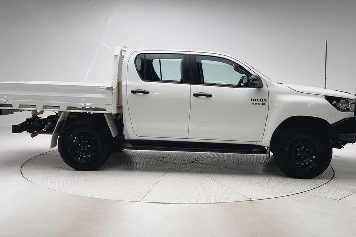 2022 Toyota Hilux SR