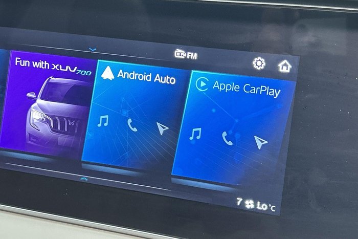 2023 Mahindra XUV700 AX7L