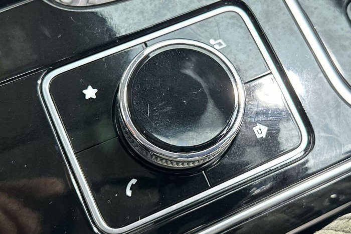 2023 Mahindra XUV700 AX7L