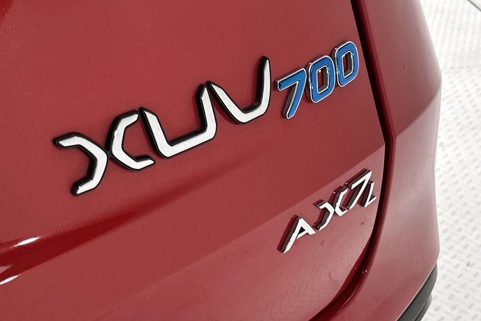 2023 Mahindra XUV700 AX7L