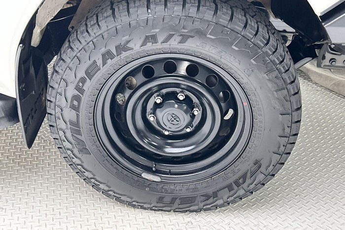 2022 Toyota Hilux SR