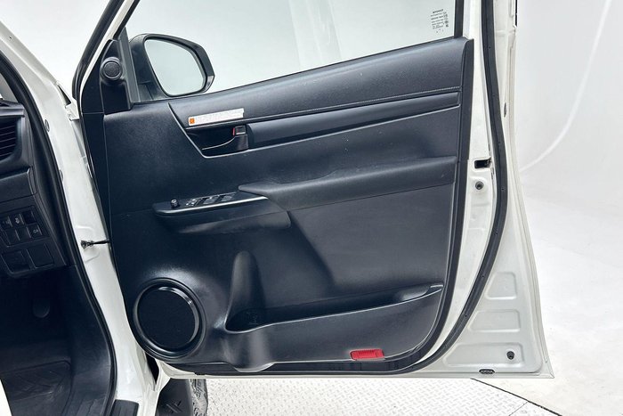 2022 Toyota Hilux SR