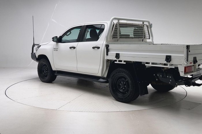 2022 Toyota Hilux SR
