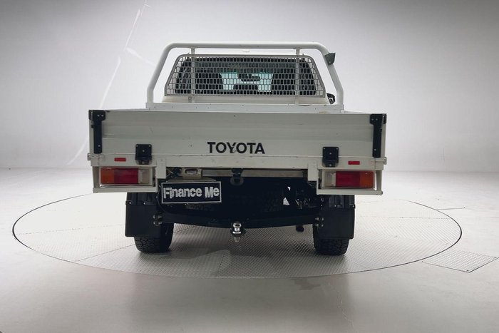 2022 Toyota Hilux SR