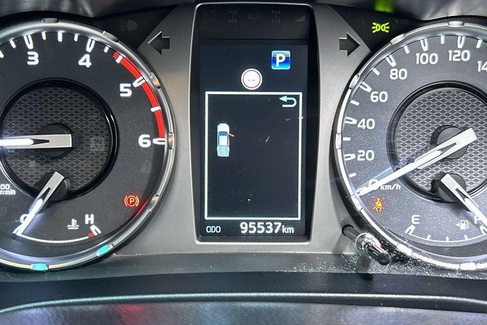 2022 Toyota Hilux SR