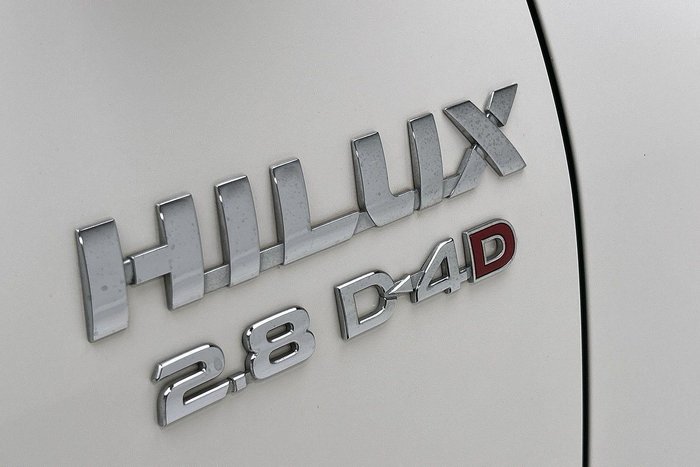 2022 Toyota Hilux SR