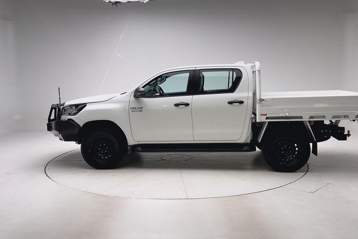 2022 Toyota Hilux SR