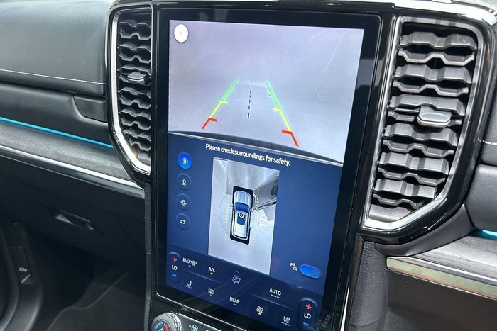 2024 Ford Everest Platinum