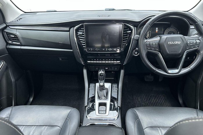 2022 Isuzu MU-X LS-T