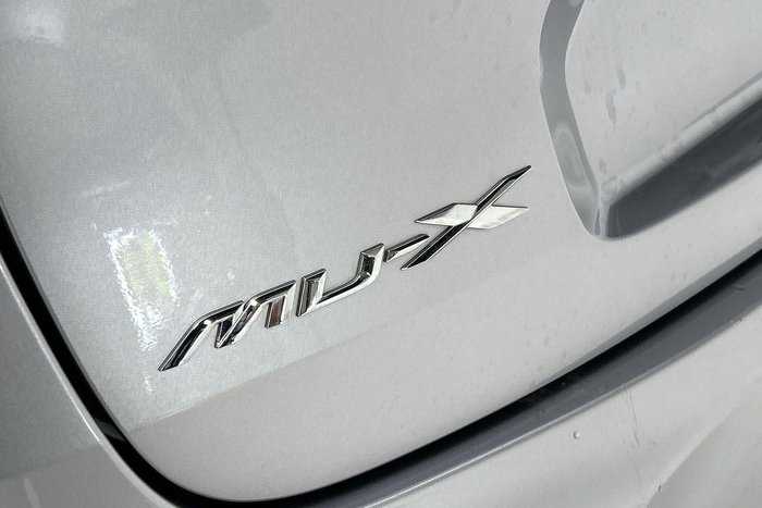 2022 Isuzu MU-X LS-T