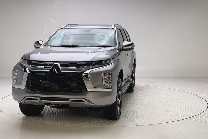 2024 Mitsubishi Pajero Sport GLS