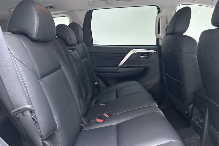 2024 Mitsubishi Pajero Sport GLS