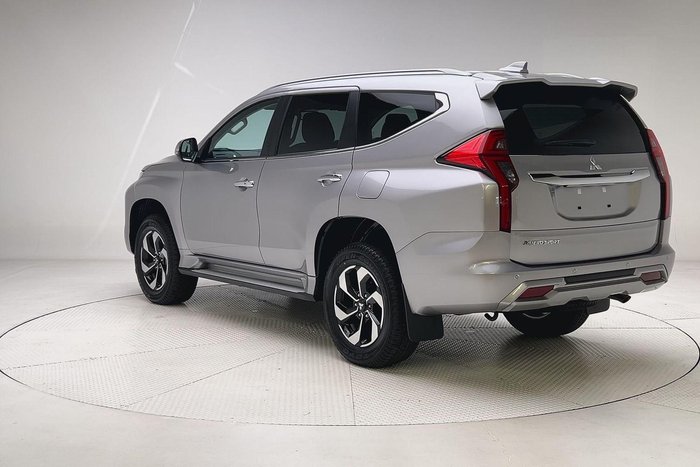 2024 Mitsubishi Pajero Sport GLS