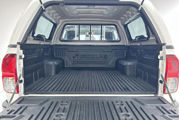 2023 Toyota Hilux SR