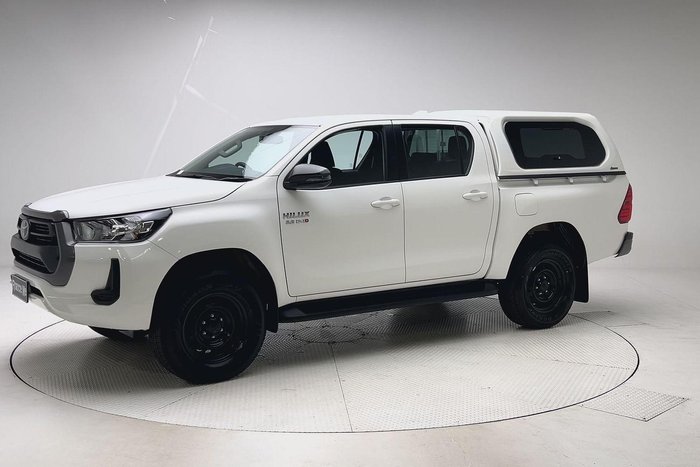 2023 Toyota Hilux SR