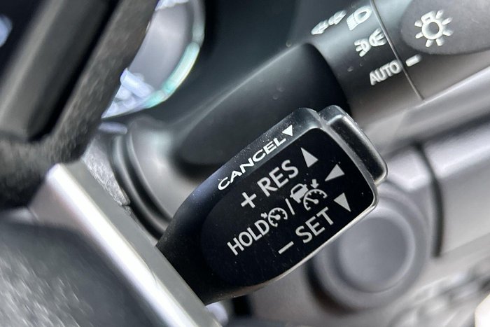 2022 Toyota Hilux SR