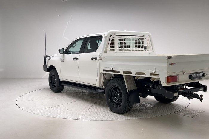 2022 Toyota Hilux SR
