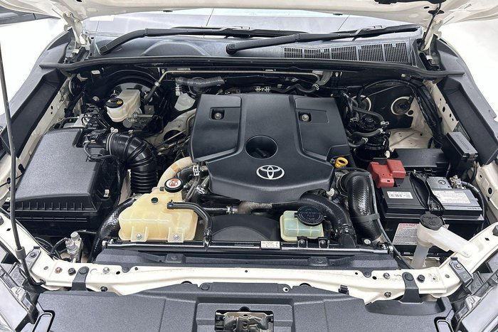 2022 Toyota Hilux SR