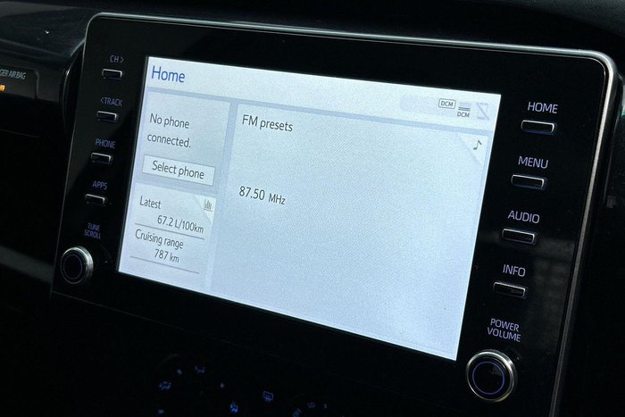 2022 Toyota Hilux SR