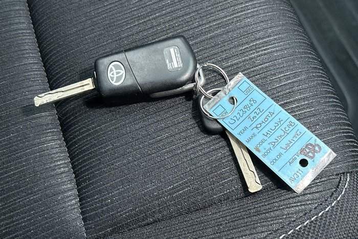 2022 Toyota Hilux SR