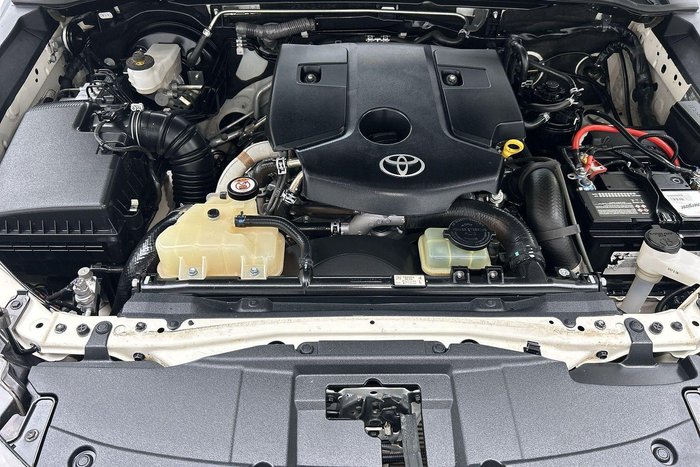 2022 Toyota Hilux SR