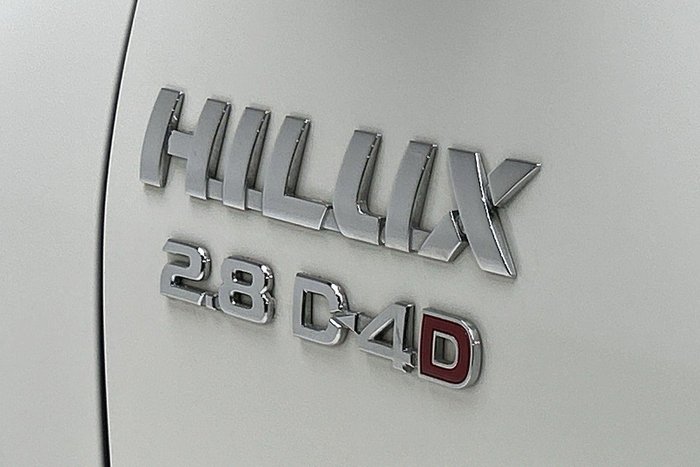 2022 Toyota Hilux SR