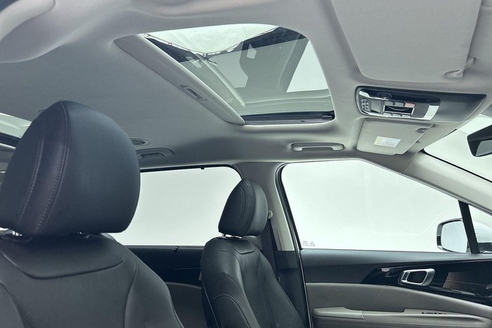 2025 Kia Carnival GT-Line HEV