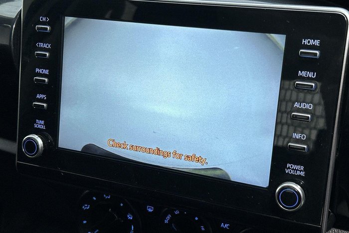 2022 Toyota Hilux SR