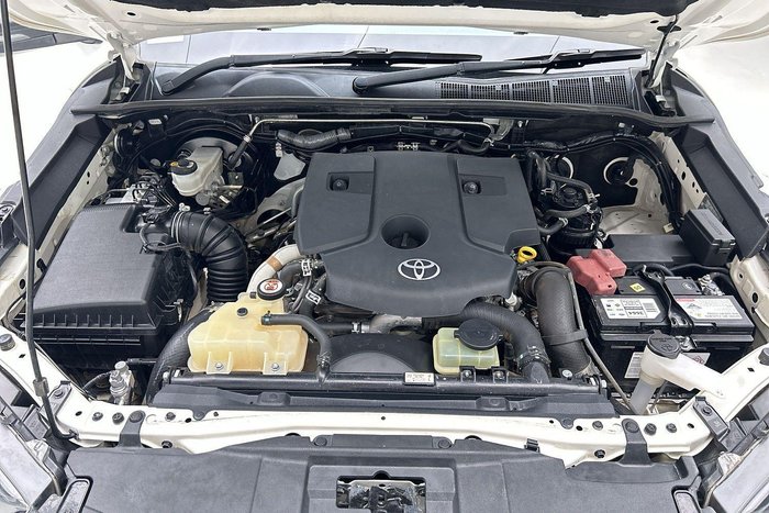 2022 Toyota Hilux SR