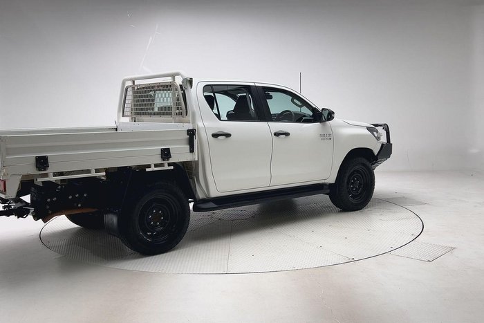 2022 Toyota Hilux SR