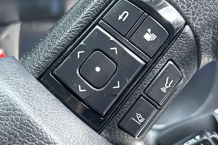 2022 Toyota Hilux SR