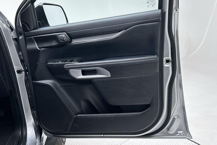 2024 Ford Everest Platinum