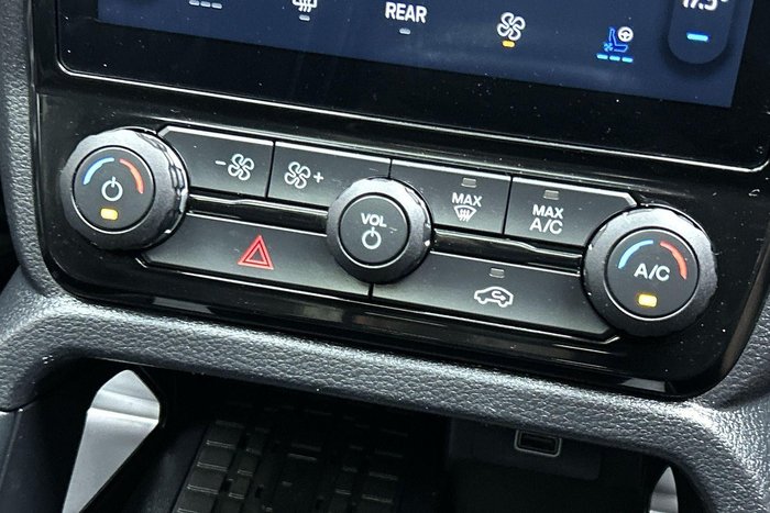 2024 Ford Everest Platinum