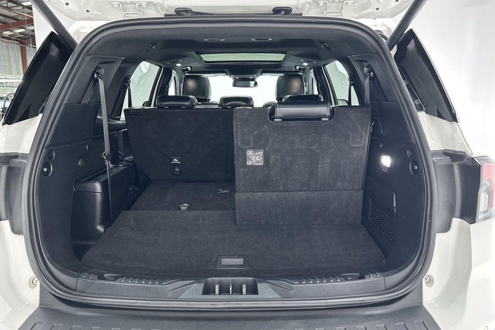 2024 Ford Everest Platinum