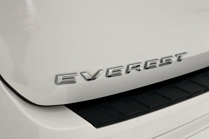 2024 Ford Everest Platinum