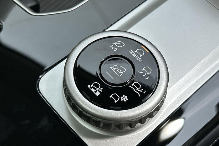 2025 Mitsubishi Outlander Exceed