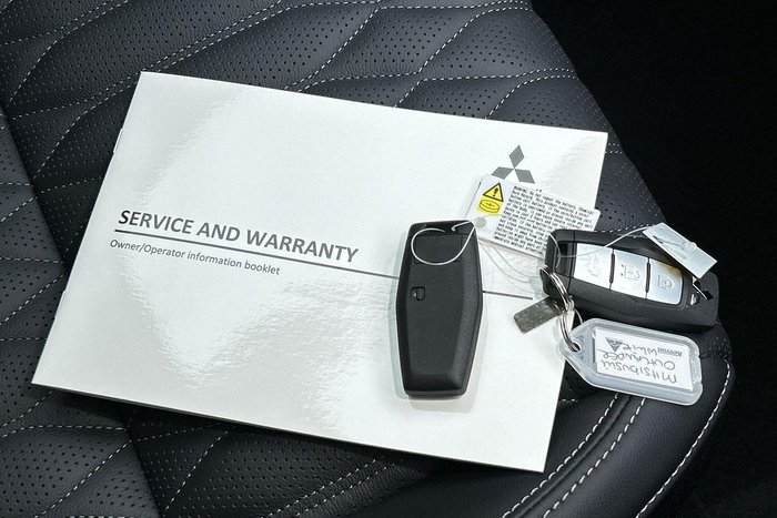 2025 Mitsubishi Outlander Exceed